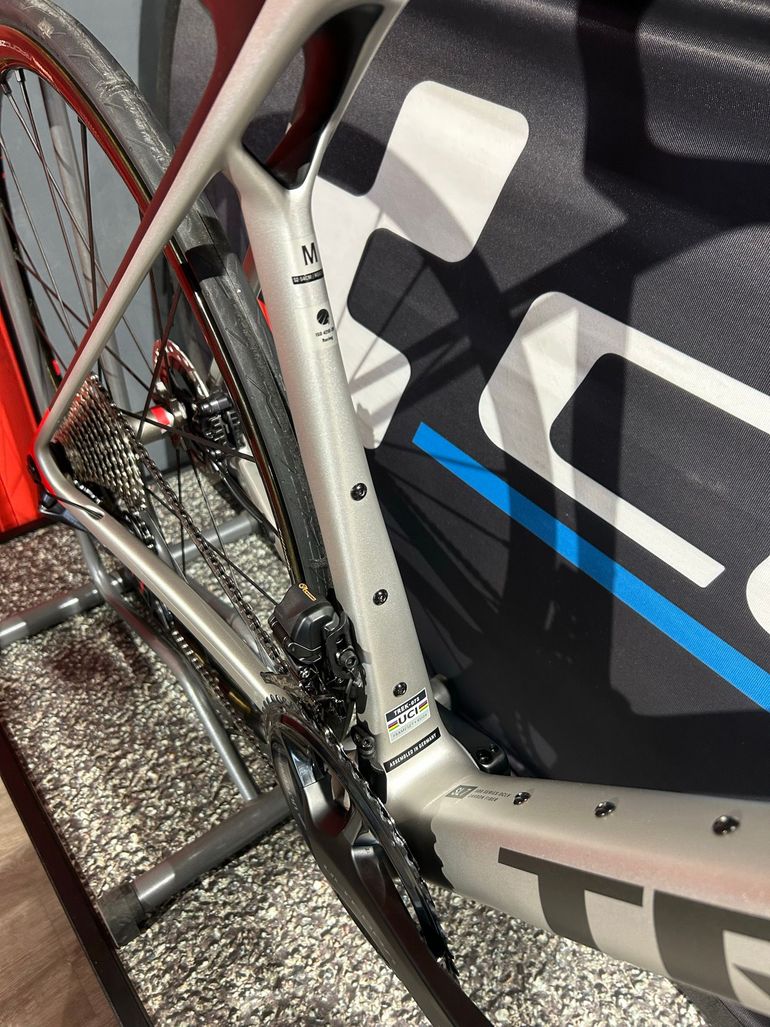 Trek Madone Sl 7 Gen 8 — gruppo Shimano Ultegra Di2, taglia MD