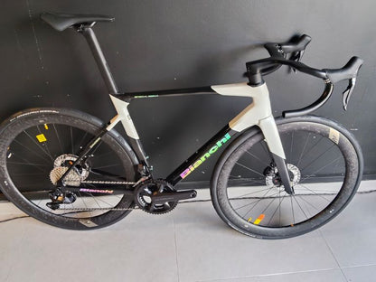 Specialissima Custom 2027 usata — vista laterale
