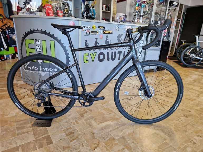 Cannondale Topstone Neo Sl 2 2023 usata — vista laterale