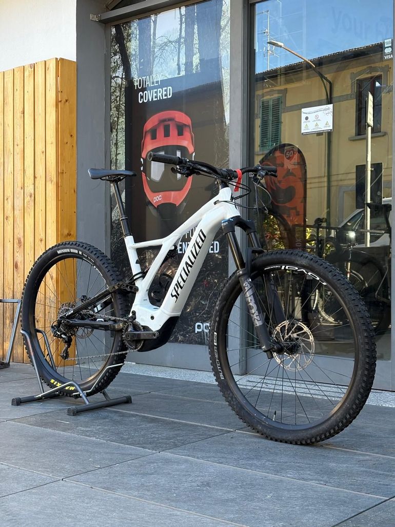 Specialized Turbo Levo 2021 — Bici usata
