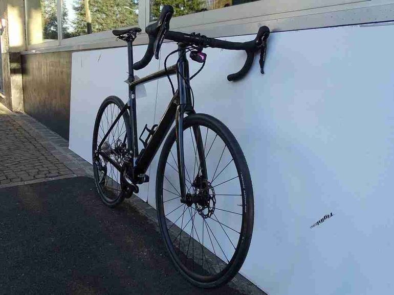 Cannondale Synapse Carbon 3 L 2022 usata — dettaglio