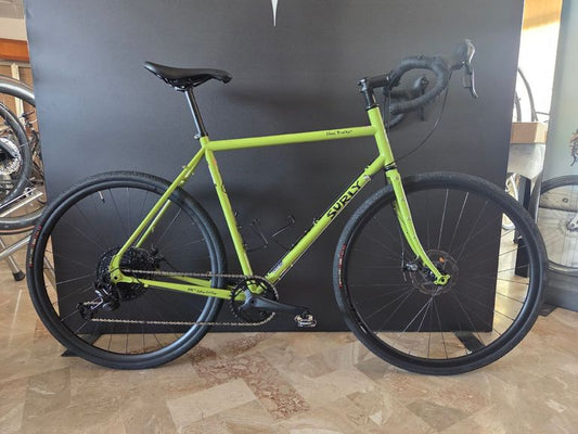 Surly Trucker 2024 usata — vista laterale