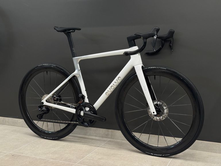 Evolve Cima — gruppo Shimano Ultegra Di2, taglia M