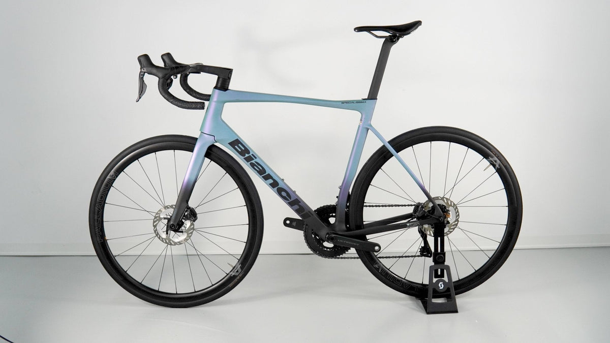 Bianchi Specialissima — gruppo Shimano Ultegra Di2 12V elettronico, taglia L