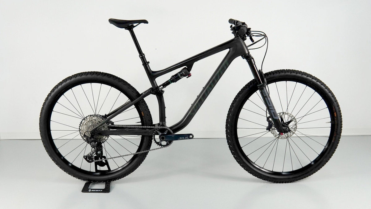 Specialized Epic Evo 2022 usata — vista laterale