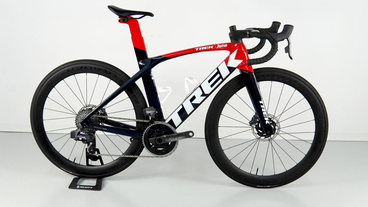 Trek Madone Slr 7 2022 usata — vista laterale