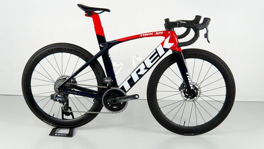 Trek Madone Slr 7 2022 usata — vista laterale