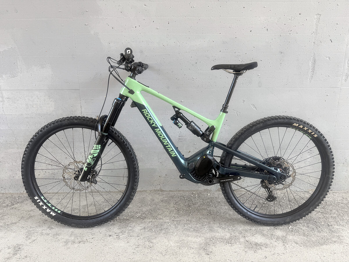 Rocky Mountain Altitude Powerplay Carbon — gruppo Shimano XT, taglia L