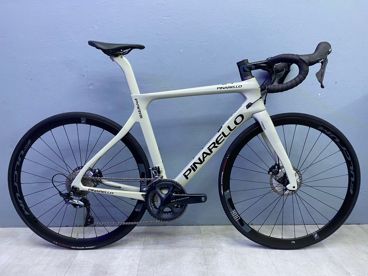 Pinarello Paris 2021 usata — vista laterale