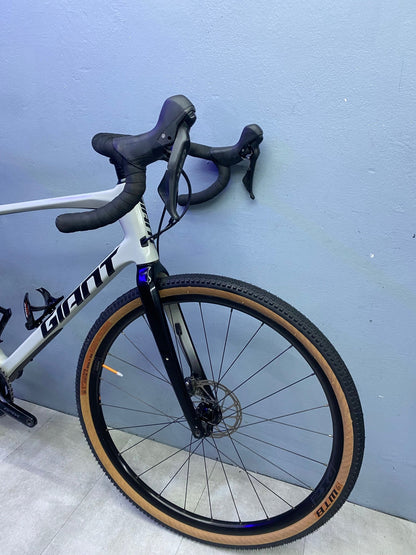 Giant Revolt 2021 — Bici usata