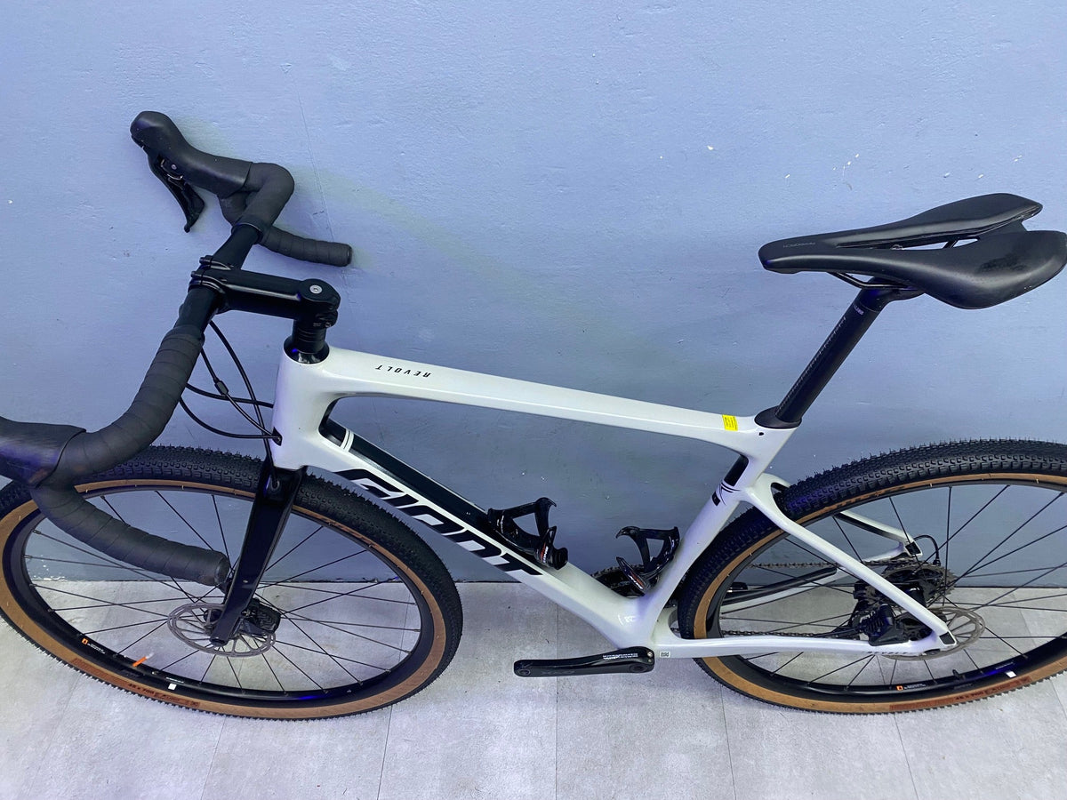 Giant Revolt 2021 usata — dettaglio