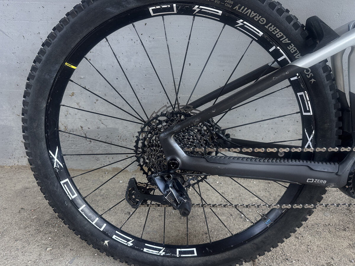 Mondraker Crafty Carbon R 2022 — Bici usata