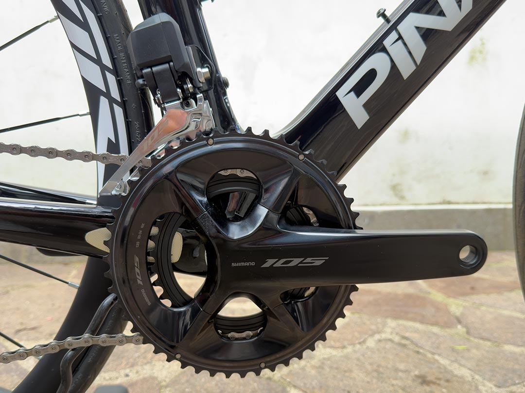 Pinarello Dogma F10 — gruppo Shimano 105 Di2, taglia 53