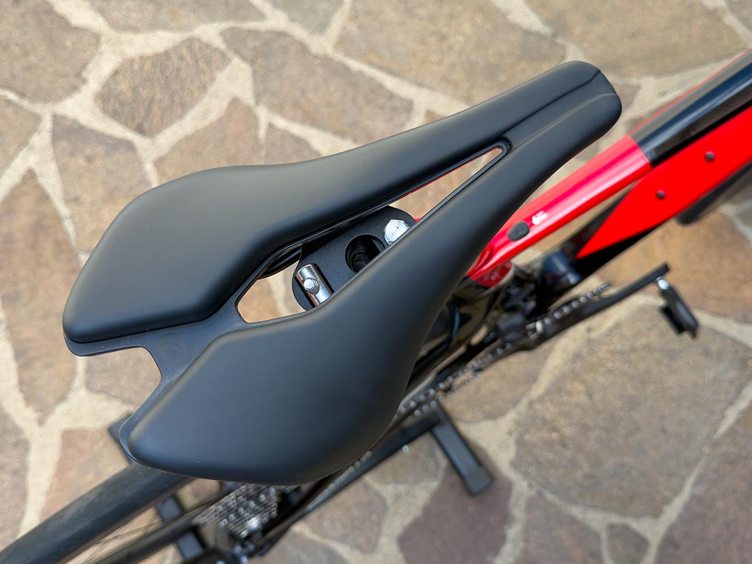 Pinarello F7 2023 usata — dettaglio