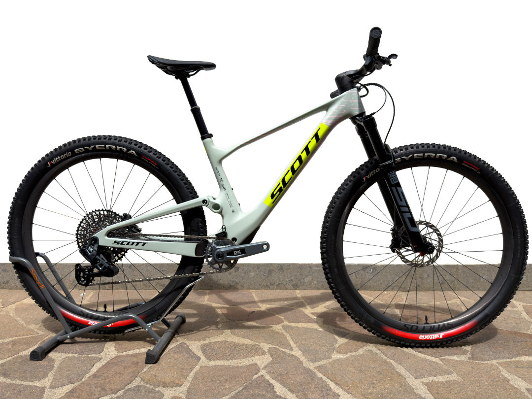 Scott Spark Rc Team Issue 2026 usata — vista laterale