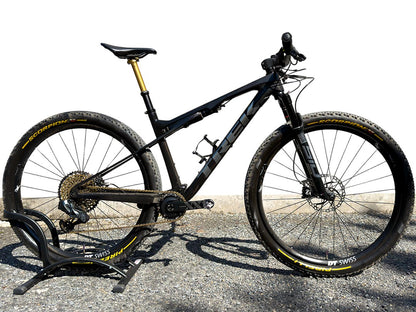 Trek Supercaliber Gen 1 2020 usata — vista laterale