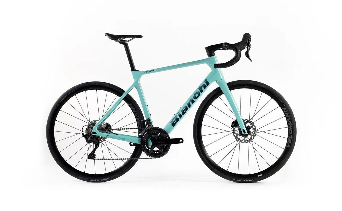 Bianchi Infinito 2014 usata — vista laterale