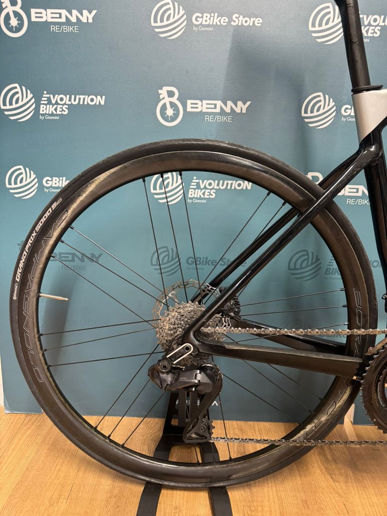 Merida Scultura 8000 — gruppo Shimano Ultegra Di2, taglia MD