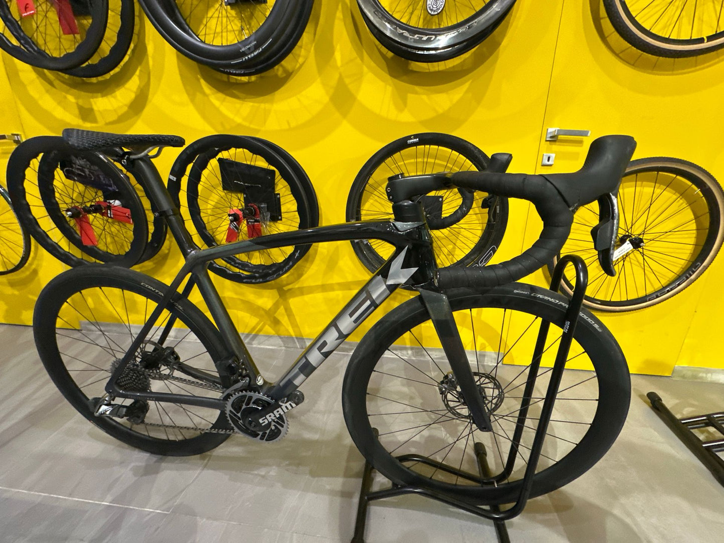Trek Émonda Slr 9 — gruppo SRAM Red eTap AXS, taglia 52