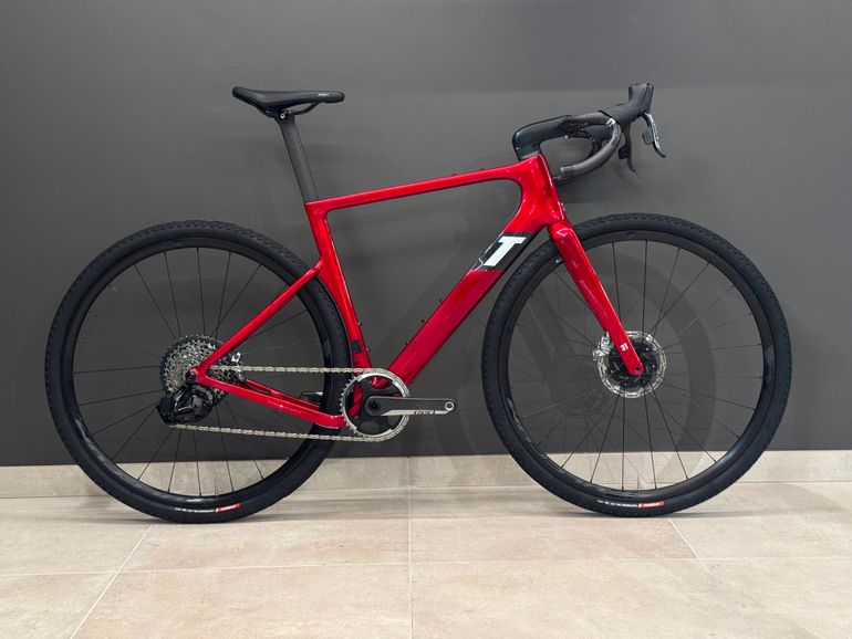 3T Racemax Italia 2025 usata — vista laterale