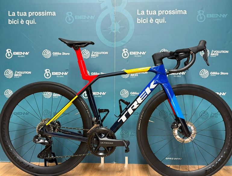 Trek Madone Slr 7 2025 usata — vista laterale