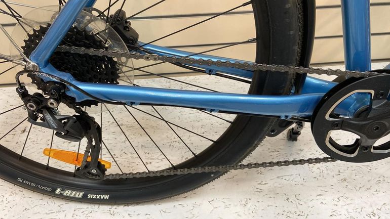 Cannondale Treadwell Eq Remixte — gruppo Shimano Altus, taglia L
