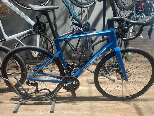 BMC Roadmachine Two 2024 usata — vista laterale