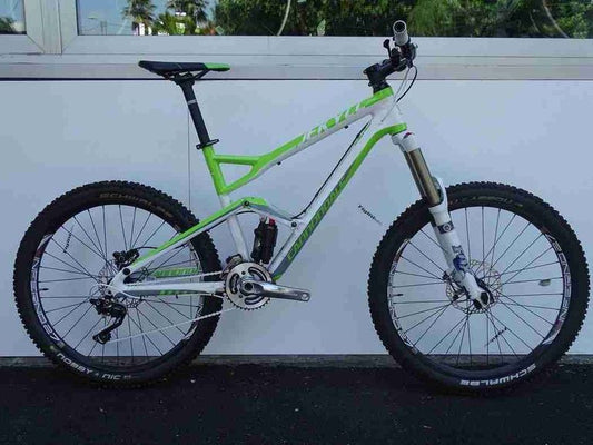 Cannondale Jekyll Carbon 2011 usata — vista laterale