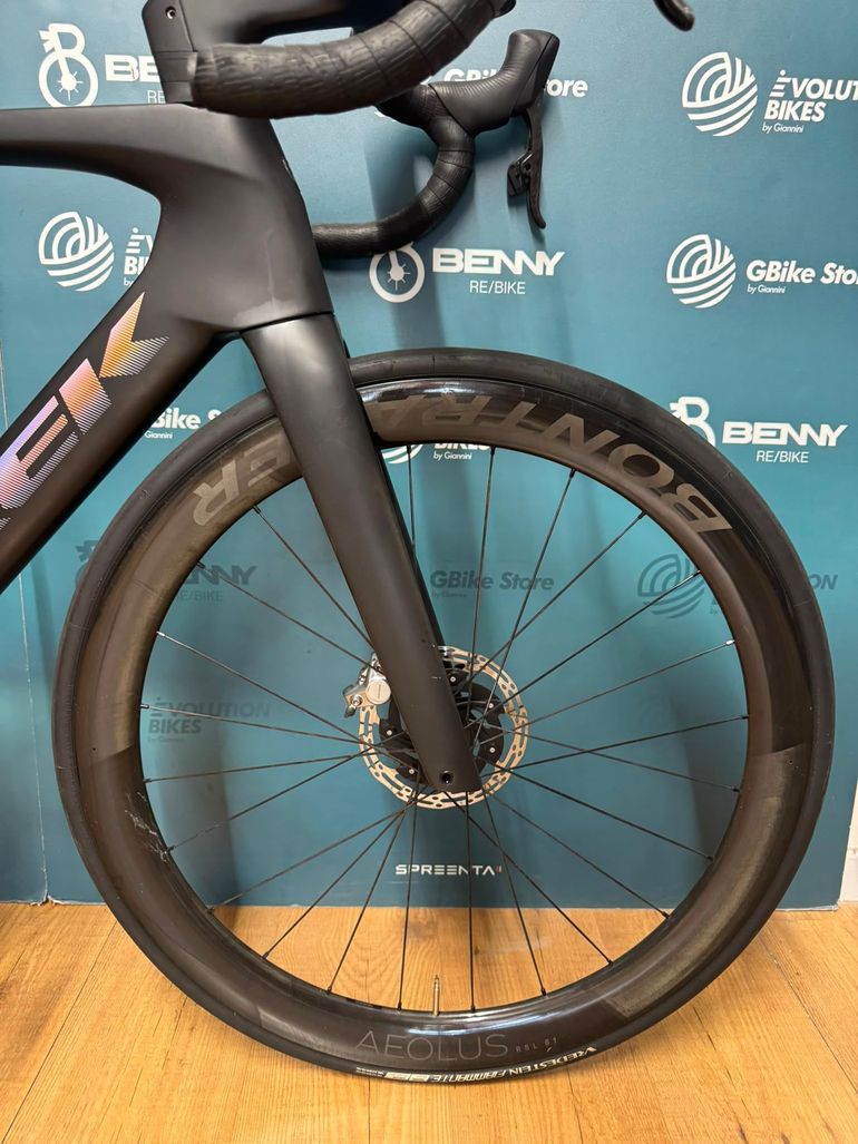 Trek Madone Slr 9 Gen 7 2024 usata — dettaglio