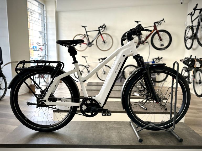 Riese & Müller Charger4 Mixte Gt Vario Select 2025 usata — vista laterale