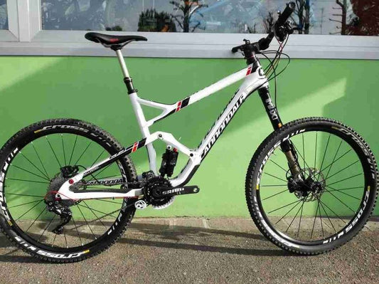 Cannondale Jekyll Hi-Mod Carbon 2 2013 usata — vista laterale