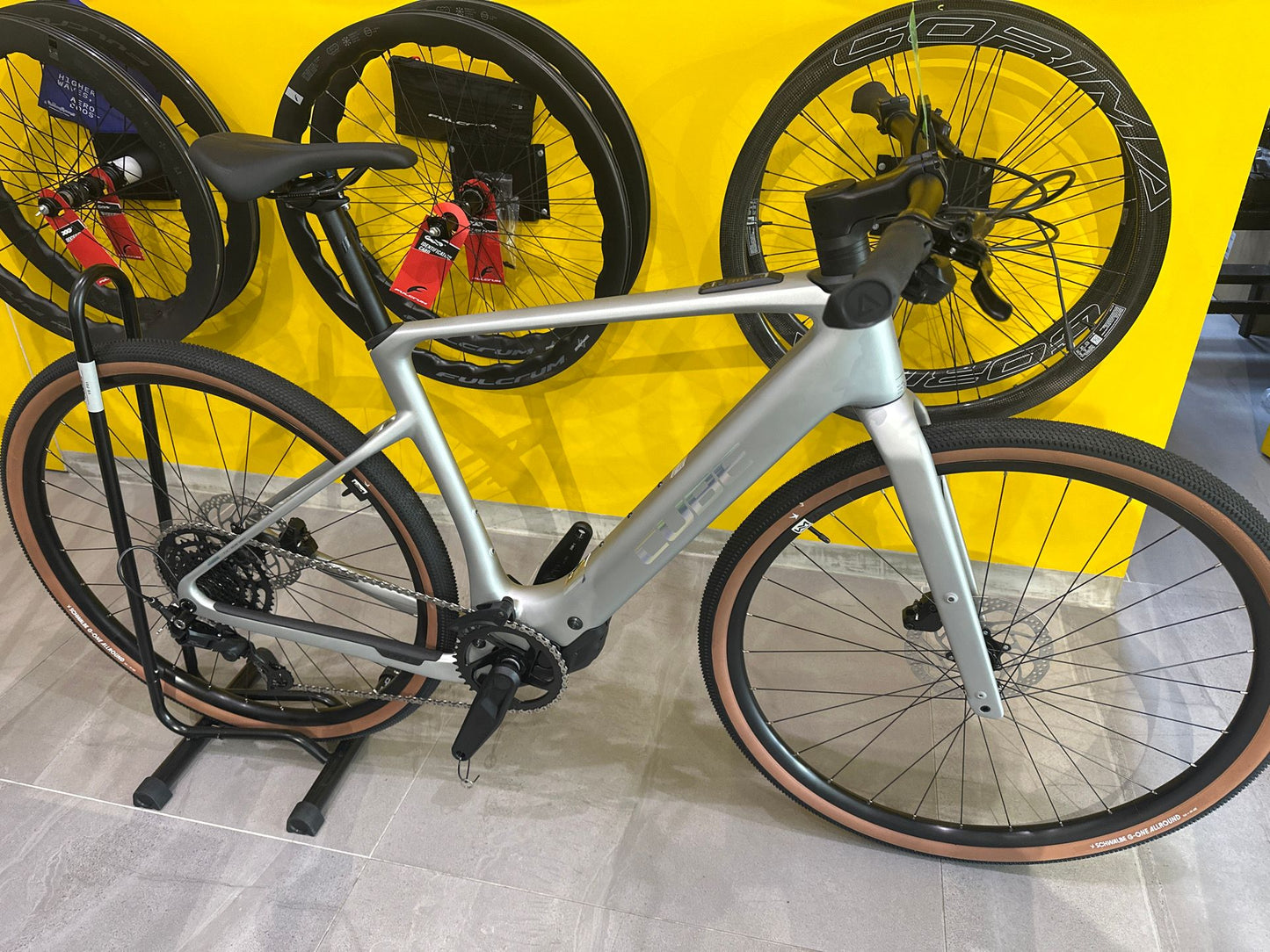 Cube Nulane Hybrid C:62, Race 400x 2025 usata — vista laterale