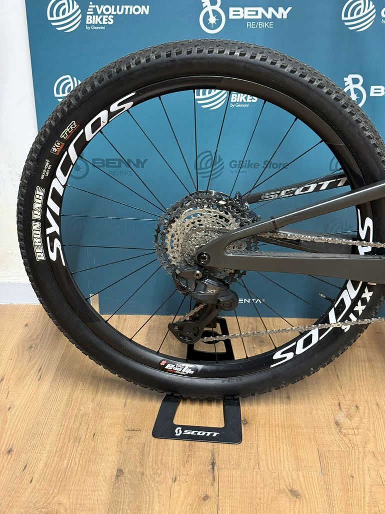 Scott Spark Rc 2024 — Bici usata