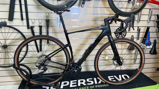Cannondale Topstone 2025 usata — vista laterale