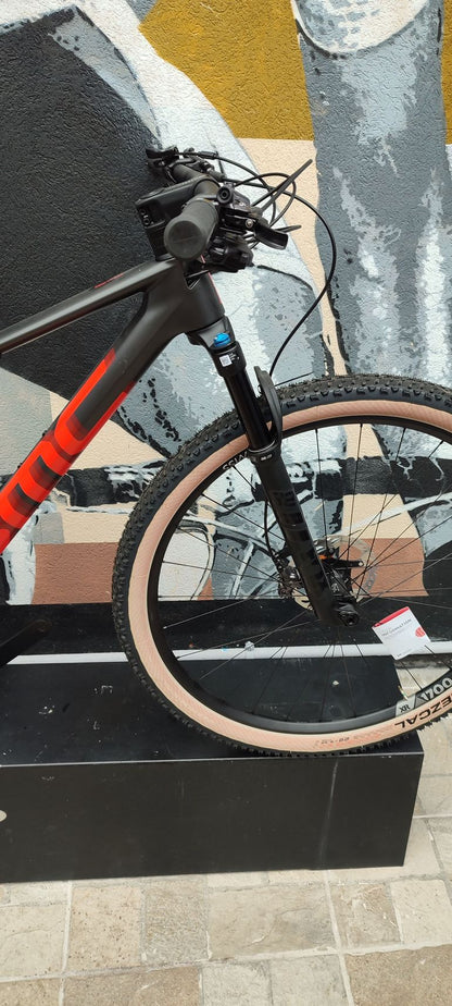 BMC Fourstroke 2024 — Bici usata