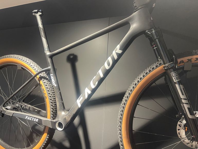 Factor Lando Ht Premium 2023 usata — vista laterale