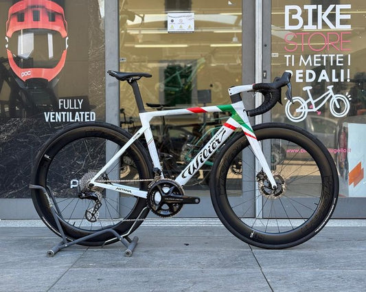 Wilier Triestina Filante Slr Sh Campione Italiano 2024 usata — vista laterale