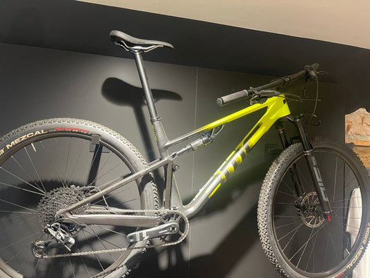 BMC Fourstroke Four 2024 usata — vista laterale