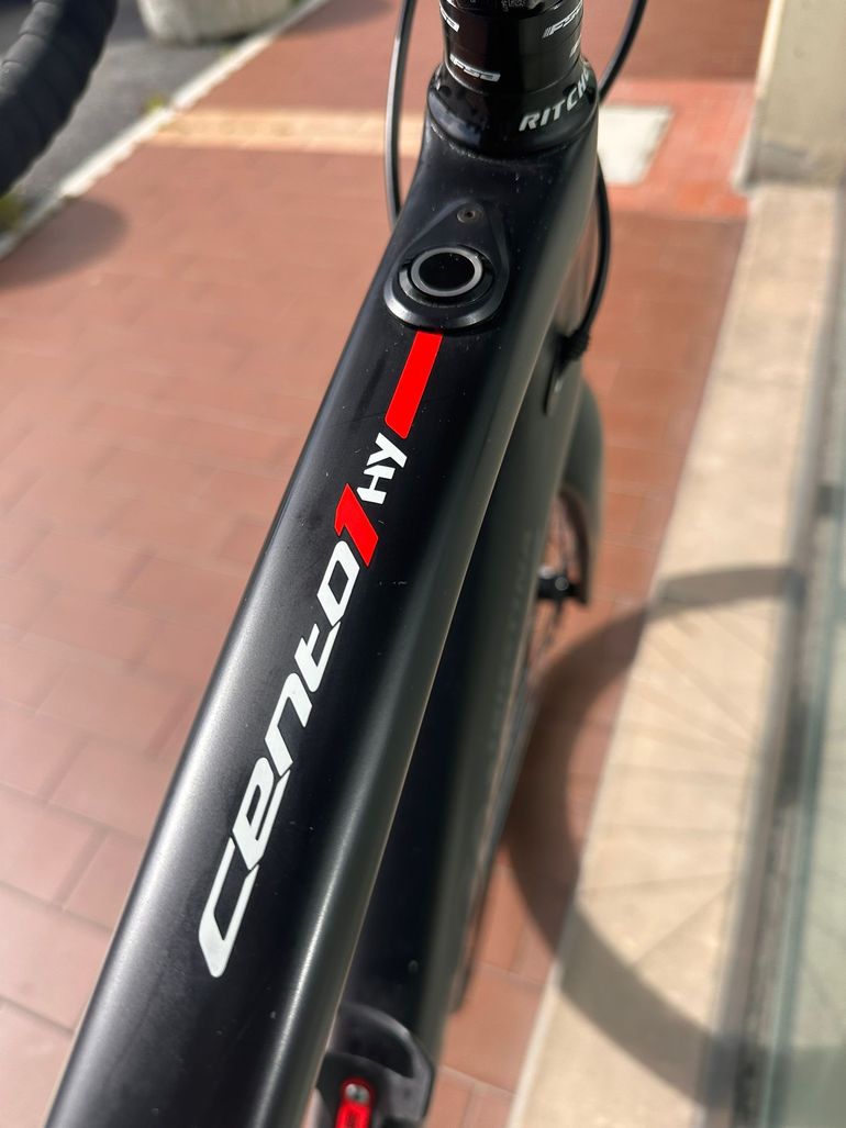 Wilier Triestina Cento 1 Hybrid usata