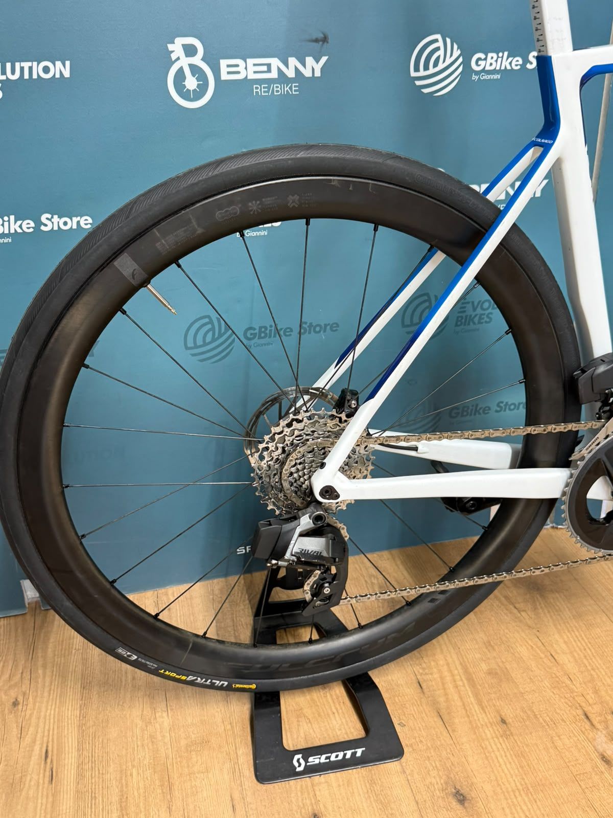 Colnago V3rs 2023 — Bici usata