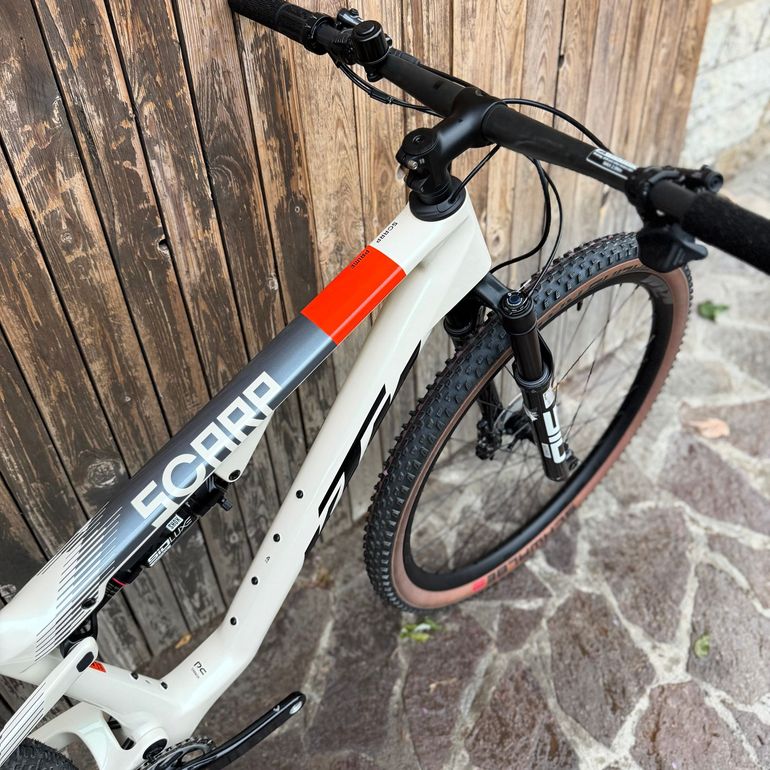 KTM Scarp 2025 usata — dettaglio