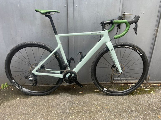 Cannondale Supersix Evo Se 2022 usata — vista laterale