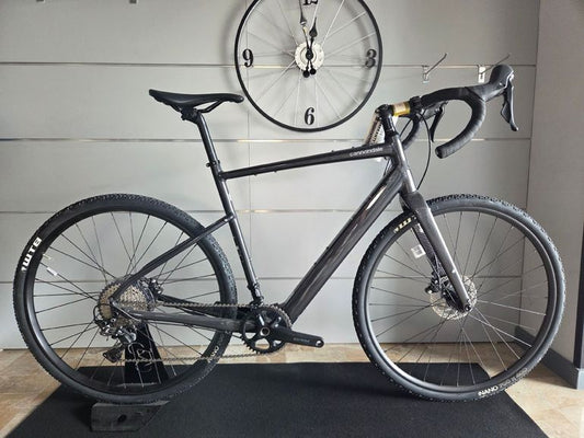 Cannondale Topstone Neo Sl 2 2024 usata — vista laterale