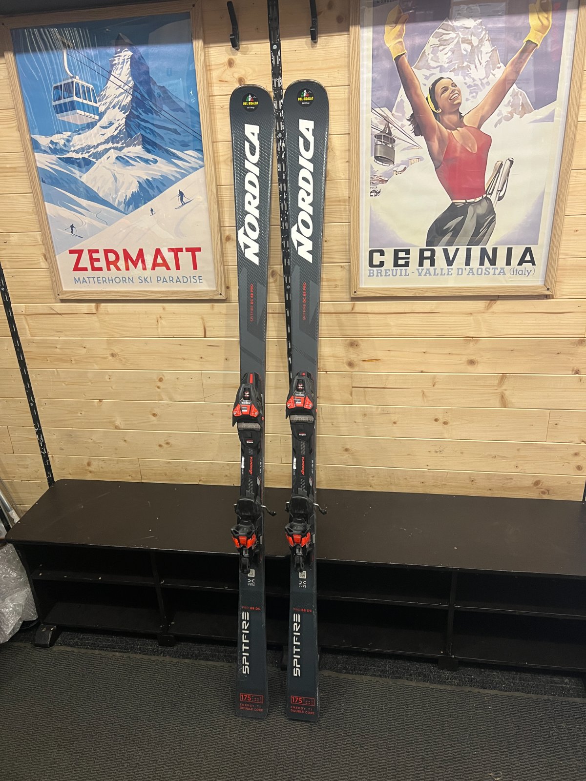 Nordica Spitfire DC 68 Pro — raggio 16.8m, waist 68mm