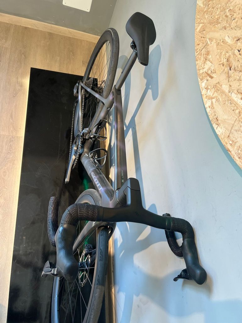 Scott Addict Rc 10 2025 usata — dettaglio