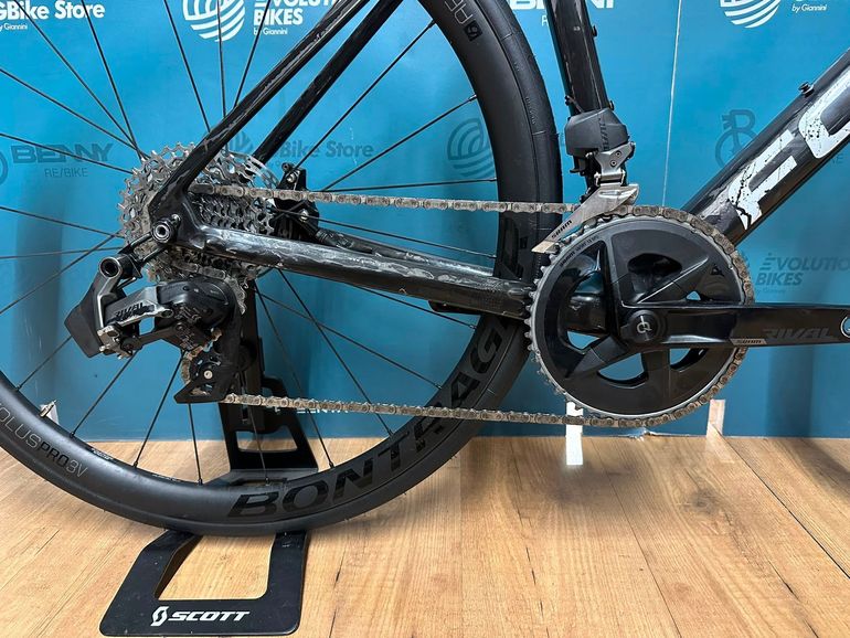 Focus Izalco 2022 usata — dettaglio