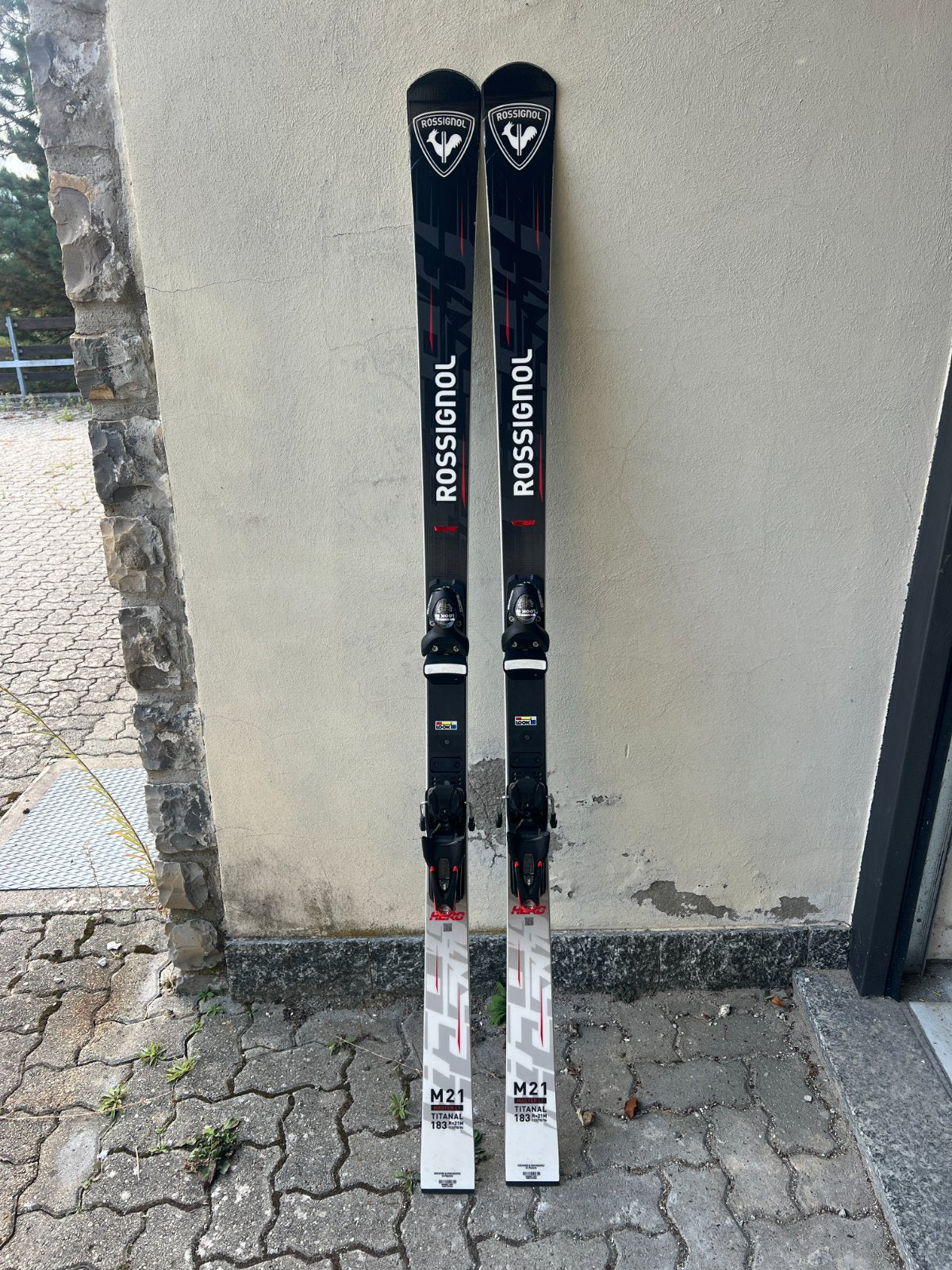 Rossignol Hero Master LT R22 — raggio 21m, waist 71mm