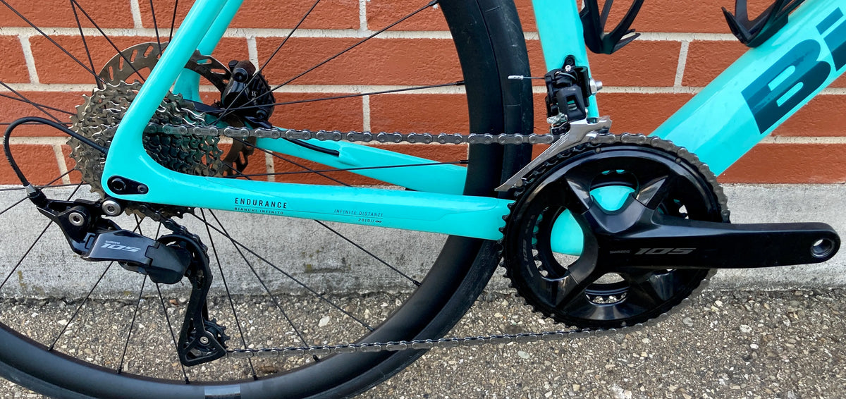 Bianchi Infinito — gruppo Shimano 105, taglia 61 cm