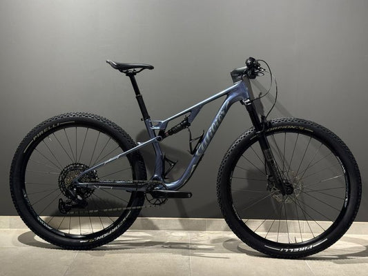 Wilier Triestina URTA MAX SL 2026 usata — vista laterale