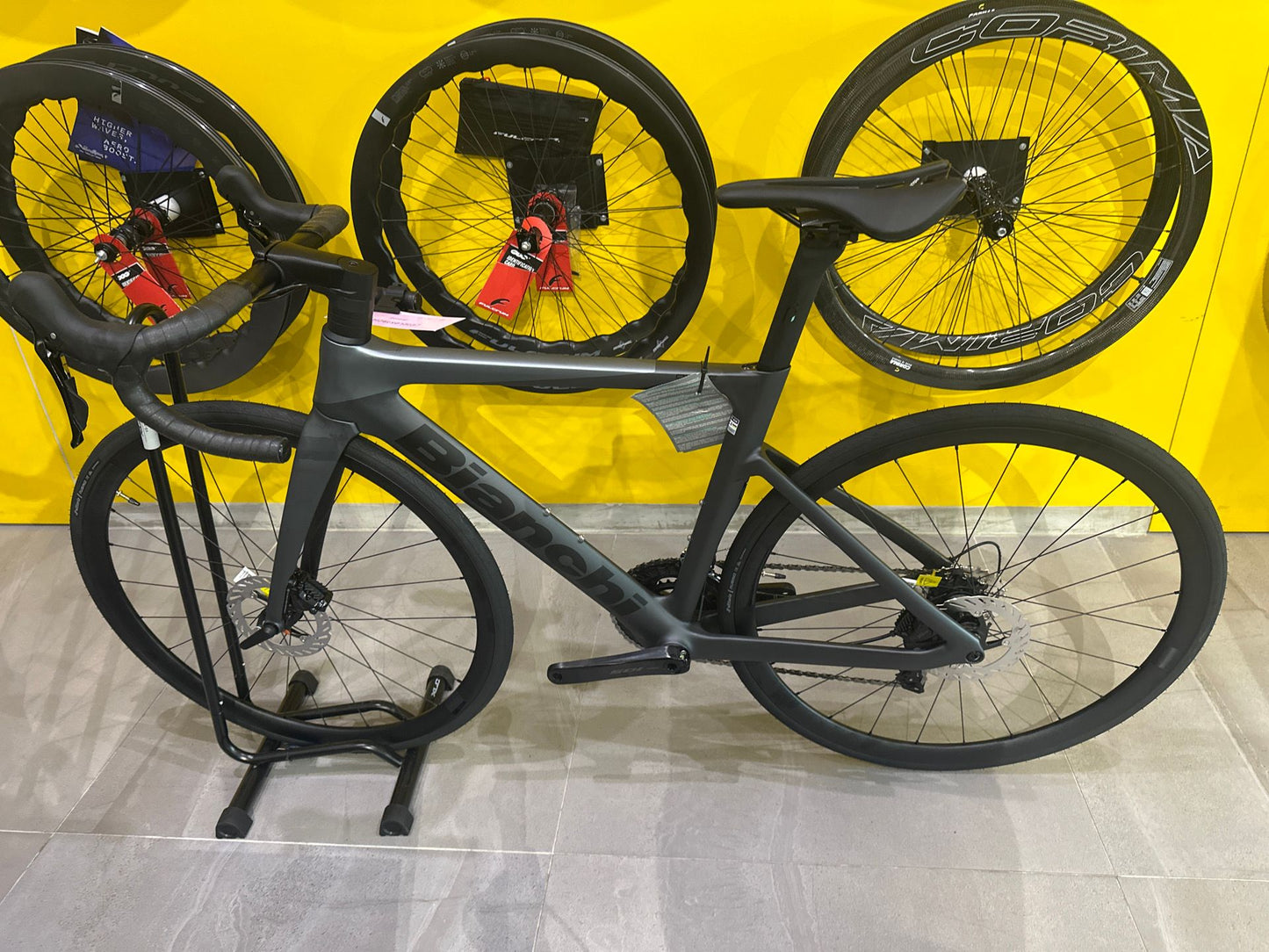 Bianchi Oltre Race 2025 usata — dettaglio